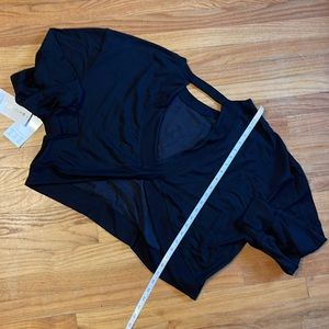NWT black Athleta Savasana Twist Back Sweatshirt size 1x